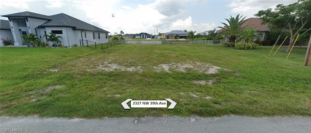 Listing photo 2 for 2327 NW 39th Ave, Cape Coral FL 33993