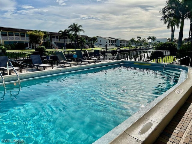 view of swimming pool