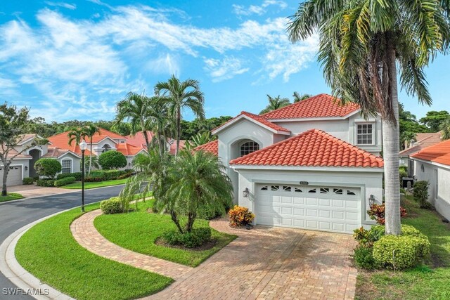 8785 Ventura Way, Naples, FL 34109 - photo 5