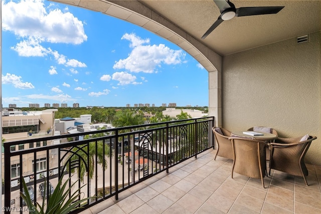 balcony featuring ceiling fan