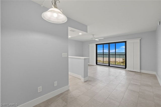 empty room with ceiling fan