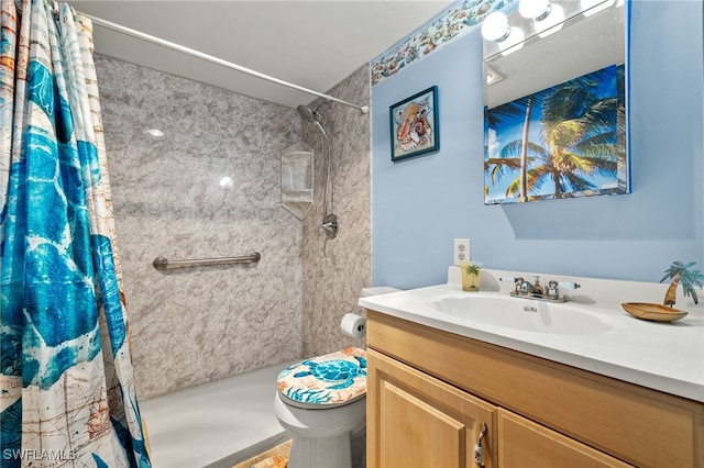 bathroom with curtained shower, toilet, and vanity