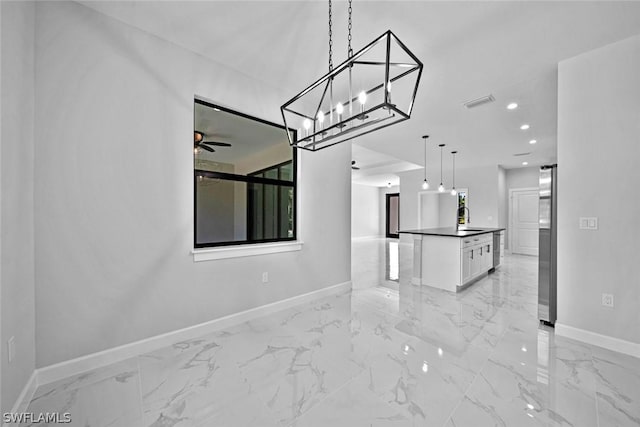 unfurnished living room featuring visible vents, marble finish floor, recessed lighting, baseboards, and ceiling fan