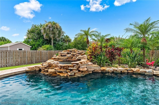 view of swimming pool