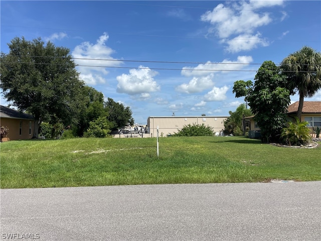 Listing photo 3 for 1216 SE 13th Ave, Cape Coral FL 33990