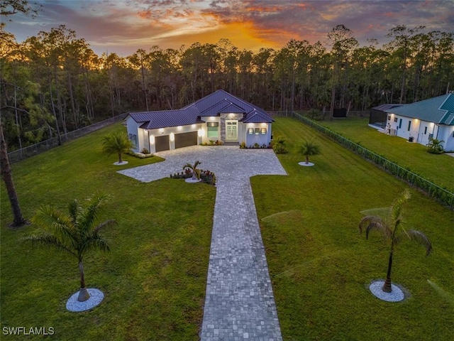 view of aerial view at dusk