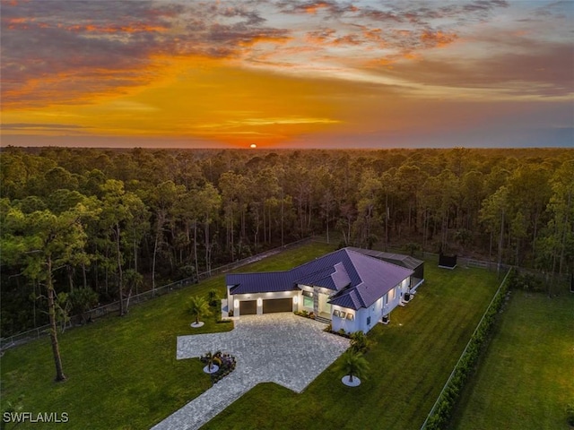 view of aerial view at dusk