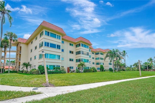 view of building exterior