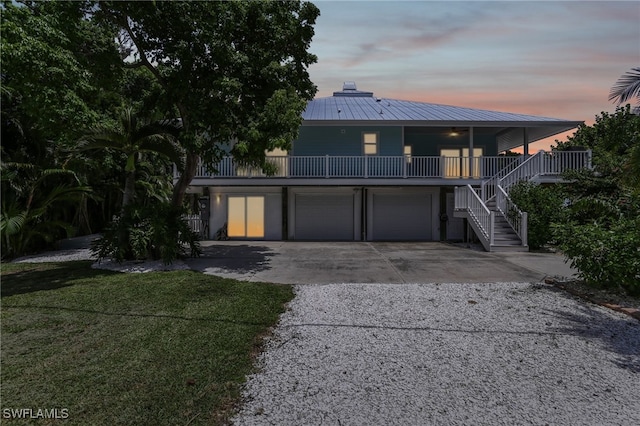 view of front of property featuring a garage