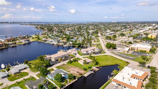1717 Bikini Ct, Cape Coral, FL 33904