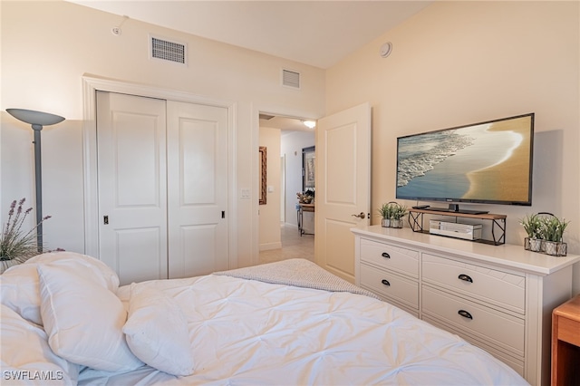 bedroom with a closet