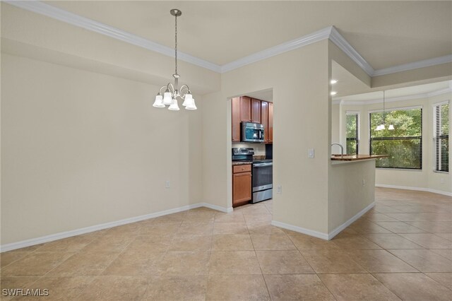 unfurnished dining area with a notable chandelier, light tile patterned floors, and ornamental molding