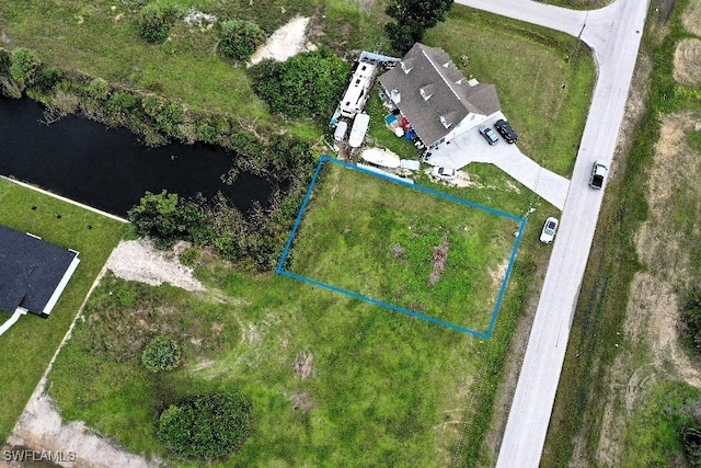 Listing photo 2 for 921 SW 4th Ter, Cape Coral FL 33991