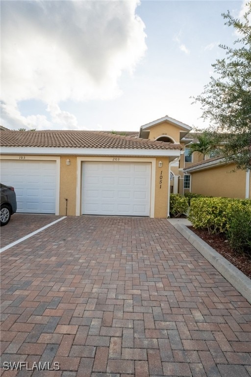 view of front of house with a garage