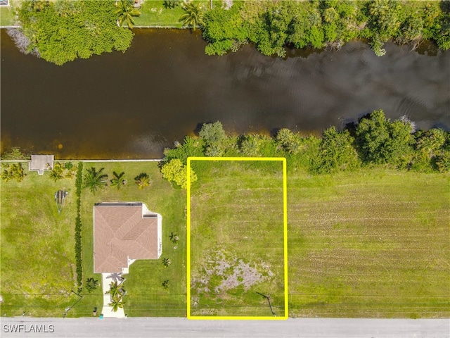 Listing photo 3 for 2043 NE 25th Ter, Cape Coral FL 33909