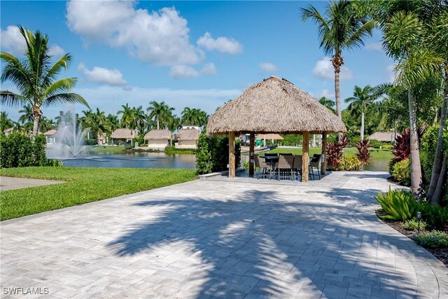 13453 Ladyfish Ln, Naples, FL 34114