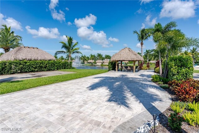 13453 Ladyfish Ln, Naples, FL 34114