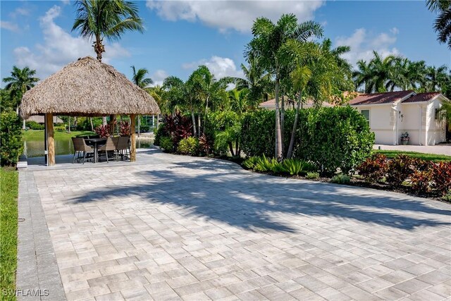 13453 Ladyfish Ln, Naples, FL 34114