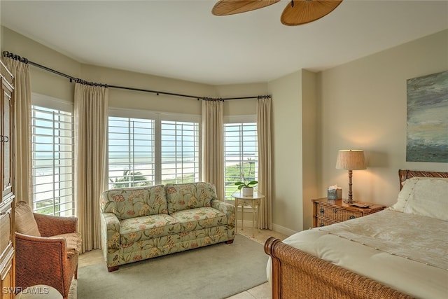 bedroom with ceiling fan