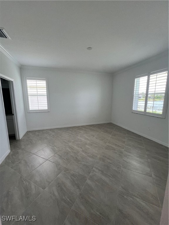 empty room with crown molding