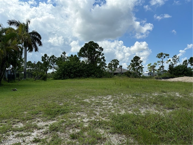 Listing photo 2 for 2212 NW 30th Ter, Cape Coral FL 33993