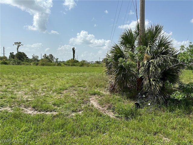 Listing photo 2 for 2240 NE 13th Ln, Cape Coral FL 33909