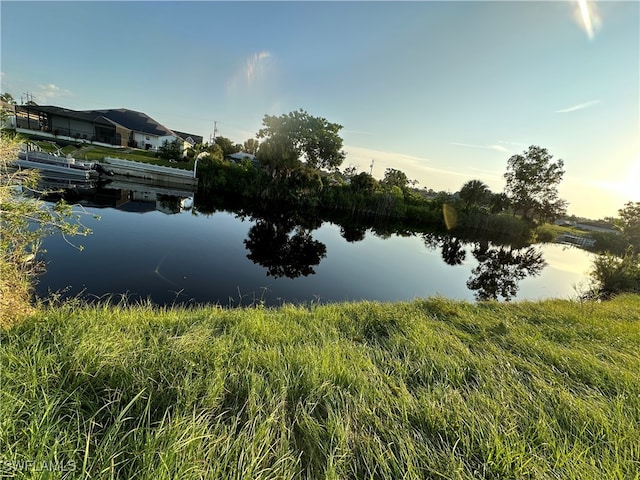 Listing photo 3 for 2043 NE 27th St, Cape Coral FL 33909