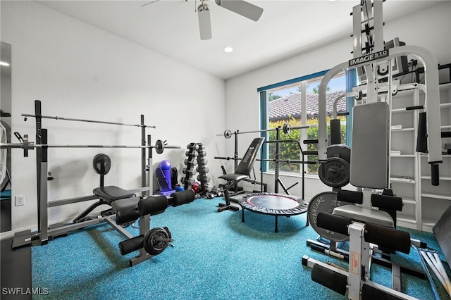 exercise room featuring ceiling fan