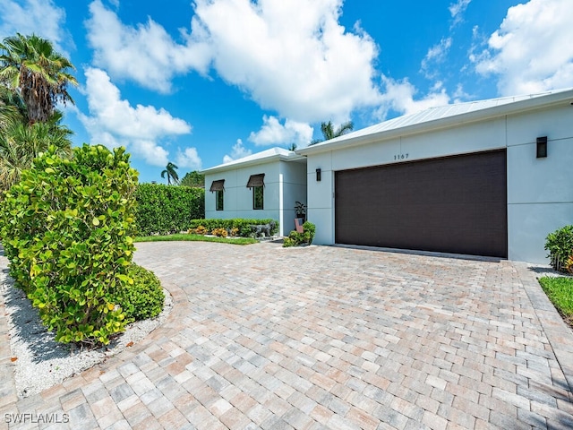 view of front of house featuring a garage