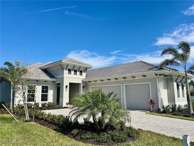 view of front facade with a garage