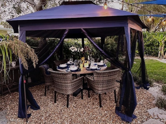 view of patio featuring outdoor dining area