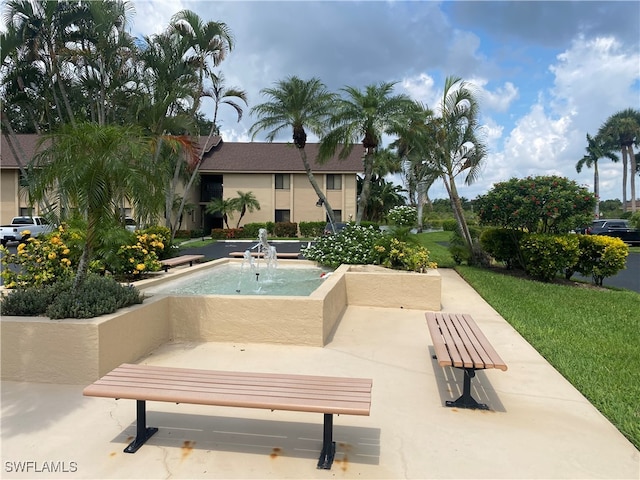 view of swimming pool