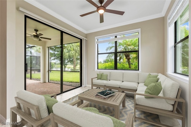 sunroom with ceiling fan