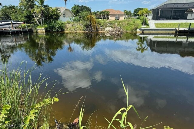 Listing photo 2 for 1018 NW 38th Pl, Cape Coral FL 33993