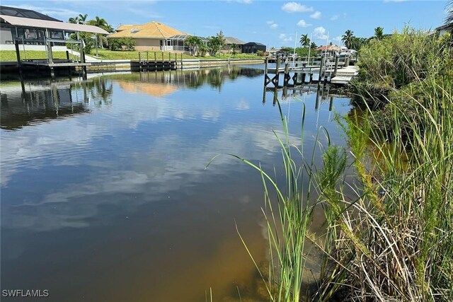 Listing photo 3 for 1018 NW 38th Pl, Cape Coral FL 33993