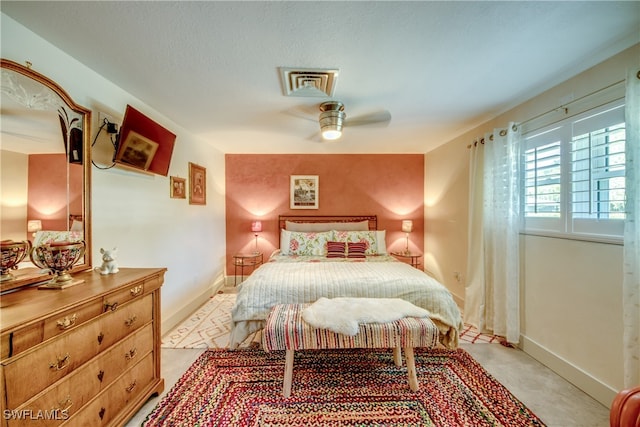 bedroom with ceiling fan