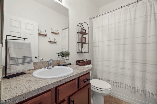 full bath featuring toilet, shower / bathtub combination with curtain, and vanity