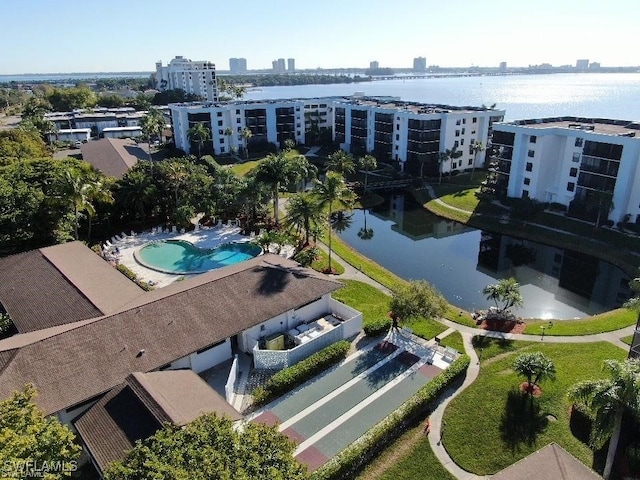 bird's eye view with a water view