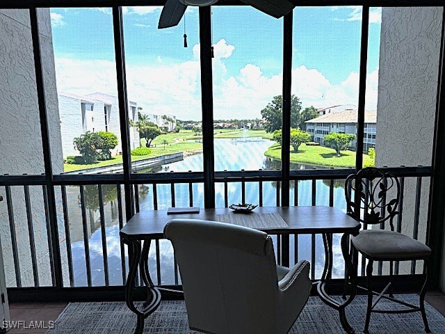 4210 Steamboat Bnd Unit 405, Fort Myers, FL 33919 - sunroom / solarium with plenty of natural light
