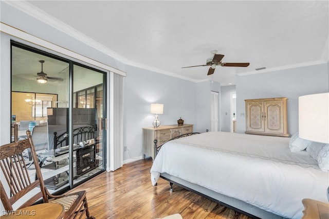 bedroom featuring ceiling fan, access to outside, light hardwood / wood-style flooring, and ornamental molding