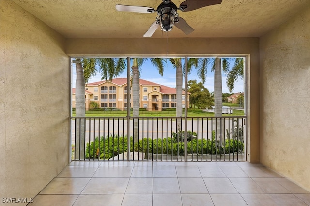 balcony featuring ceiling fan