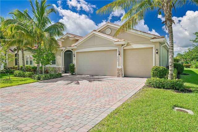 view of front of house with a front yard