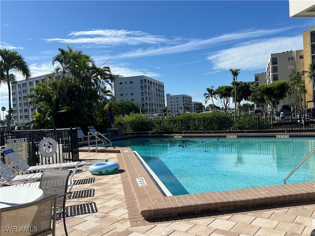 view of swimming pool