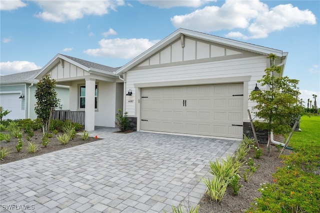 Listing photo 3 for 44287 Frontier Dr, Punta Gorda FL 33982