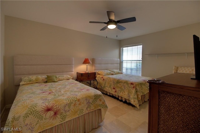 bedroom featuring a ceiling fan