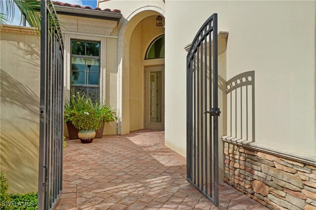 view of entrance to property