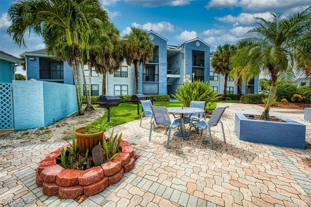 view of patio with outdoor dining space