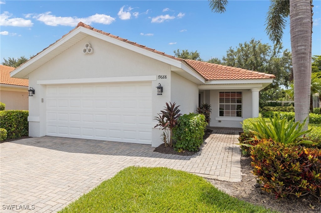 view of front of house featuring a garage