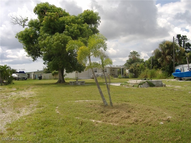 Listing photo 3 for 4873 Sandpiper Dr, Saint James City FL 33956