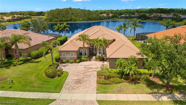 bird's eye view with a water view